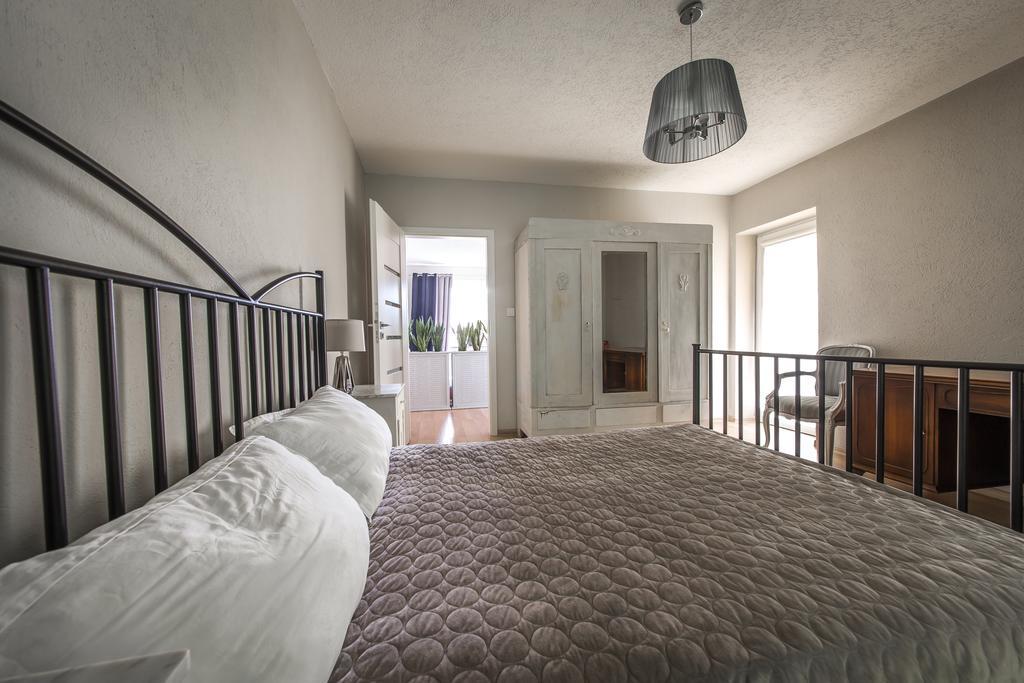 Apartamenty Jablonowa Zielona Góra Extérieur photo